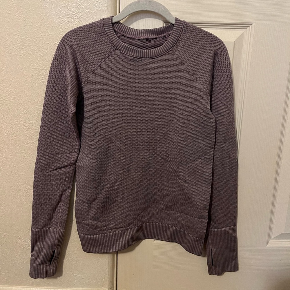 Lululemon Women’s engineered warmth crewneck, size 4